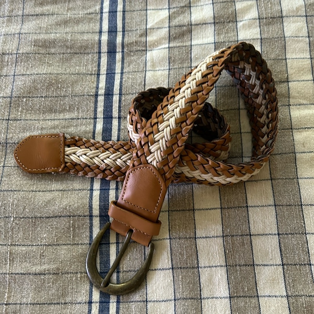 Woven Cream and Tan Brlt